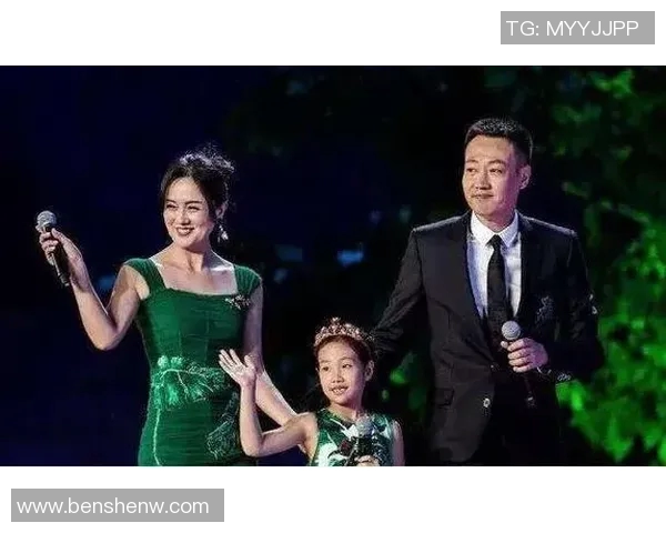 足球明星妻子怀孕照曝光幸福瞬间引发网友热议与祝福 足球明星妻子怀孕照曝光幸福瞬间引发网友热议与祝福